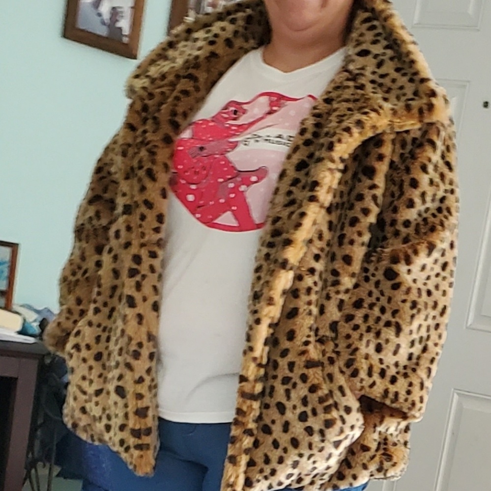 Womens leopard coat